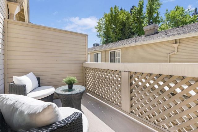 935 La Mesa Terrace G, Sunnyvale, CA 94086