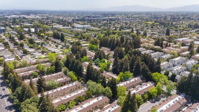 935 La Mesa Terrace G, Sunnyvale, CA 94086