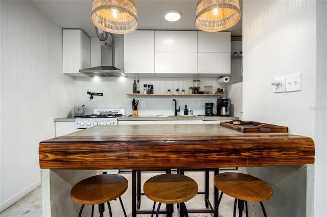 1700 SW 16TH COURT E2, Gainesville, FL 32608