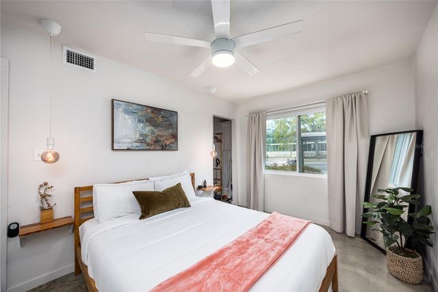 1700 SW 16TH COURT E2, Gainesville, FL 32608