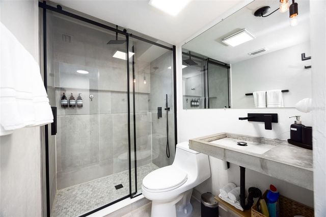 1700 SW 16TH COURT E2, Gainesville, FL 32608