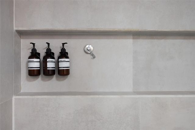 1700 SW 16TH COURT E2, Gainesville, FL 32608