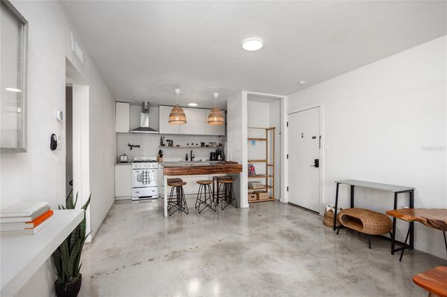 1700 SW 16TH COURT E2, Gainesville, FL 32608