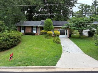 2465 Spring SE Drive, Smyrna, GA 30080