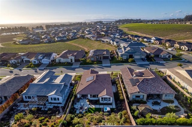 1335 Silvia Lane, Nipomo, CA 93444
