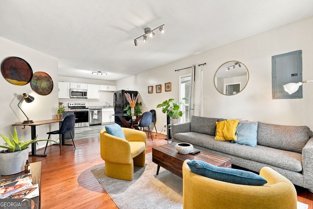 1069 Martin Luther King Jr Drive, Atlanta, GA 30314 — photo 2