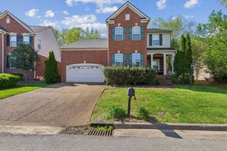 821 Holt Grove Ct, Nashville, TN 37211