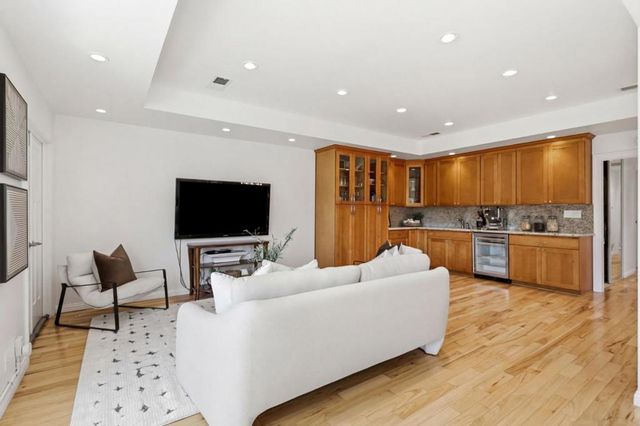 29492951 Driftwood Drive, San Jose, CA 95128