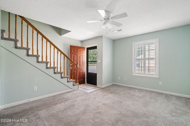 611 SE Railroad Street, Wallace, NC 28466