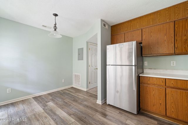 611 SE Railroad Street, Wallace, NC 28466