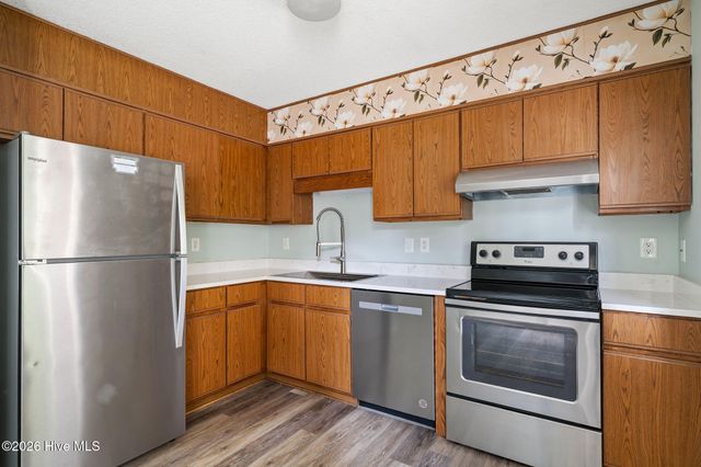 611 SE Railroad Street, Wallace, NC 28466