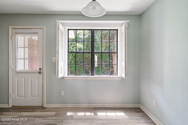 611 SE Railroad Street, Wallace, NC 28466