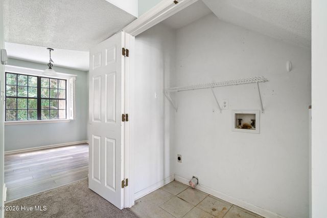 611 SE Railroad Street, Wallace, NC 28466