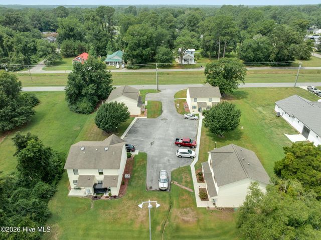 611 SE Railroad Street, Wallace, NC 28466