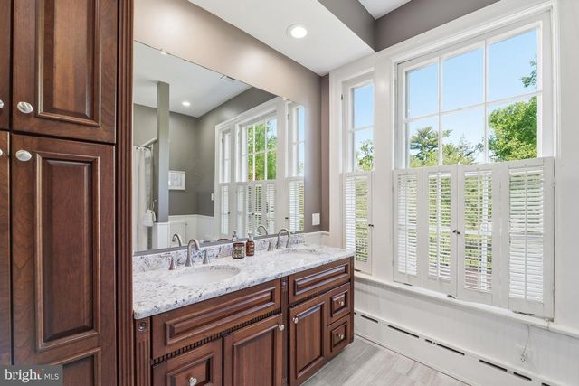 406 WARWICK RD, Haddonfield, NJ 08033