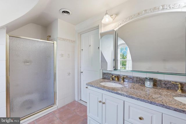 406 WARWICK RD, Haddonfield, NJ 08033