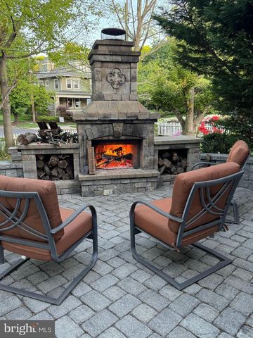 406 WARWICK RD, Haddonfield, NJ 08033