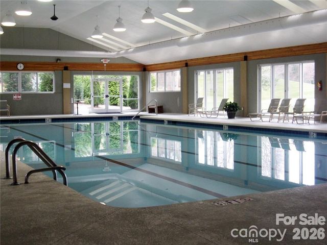 000 Hollybrook Drive S-15, Flat Rock, NC 28731