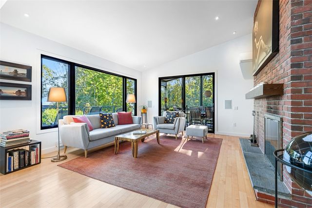 18 Collins Terrace, Jamestown, RI 02835