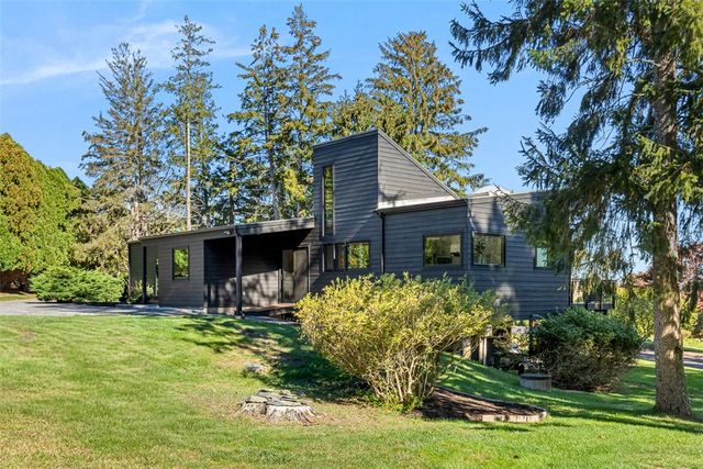 18 Collins Terrace, Jamestown, RI 02835