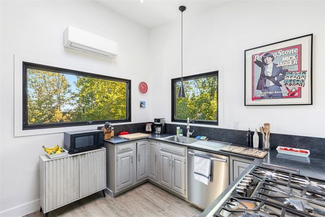 18 Collins Terrace, Jamestown, RI 02835