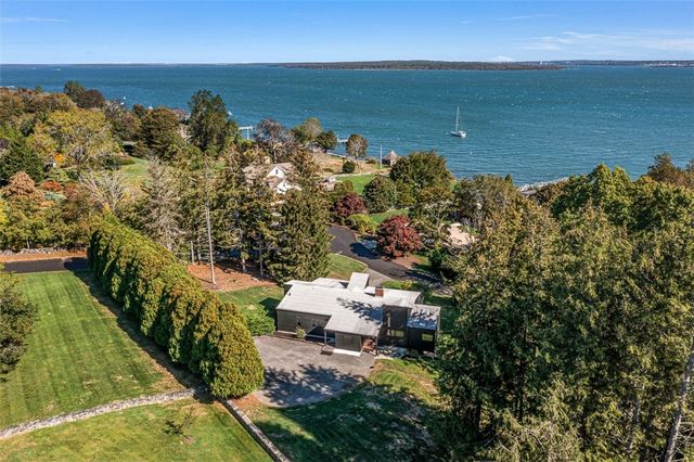 18 Collins Terrace, Jamestown, RI 02835