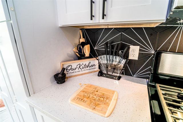 7500 Rio PASS, Austin, TX 78724