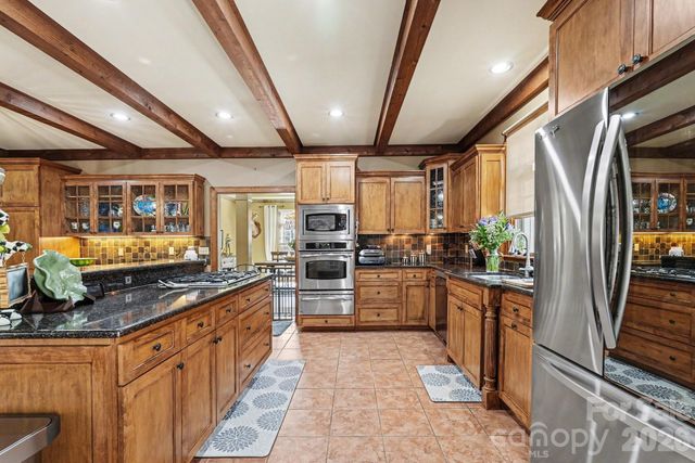 2554 Deep Gap Farm Road, Mill Spring, NC 28756