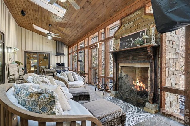 2554 Deep Gap Farm Road, Mill Spring, NC 28756