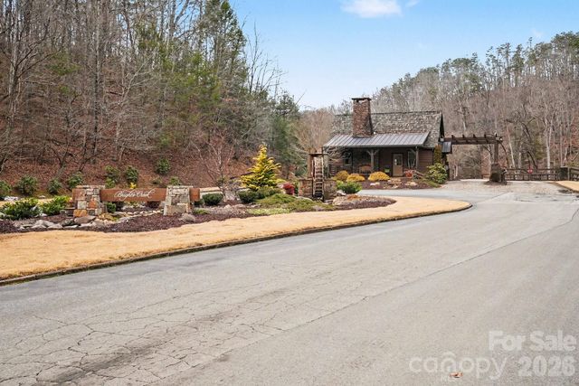 2554 Deep Gap Farm Road, Mill Spring, NC 28756