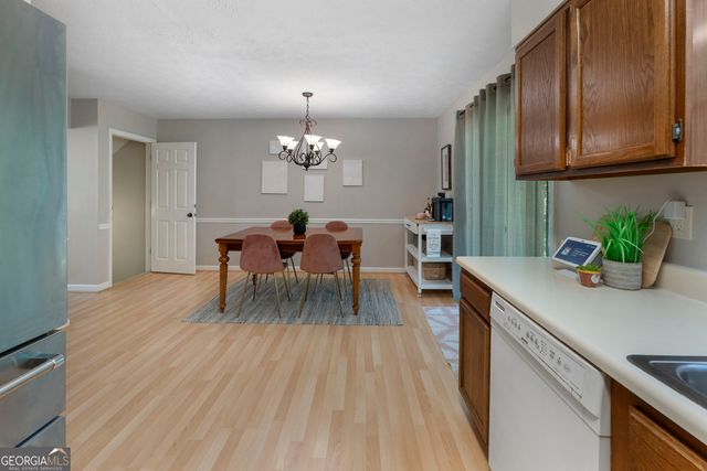 1104 Huntington Trace SE, Smyrna, GA 30082