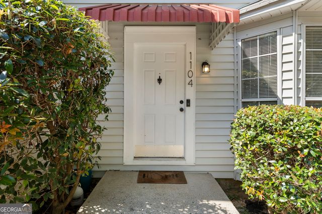 1104 Huntington Trace SE, Smyrna, GA 30082