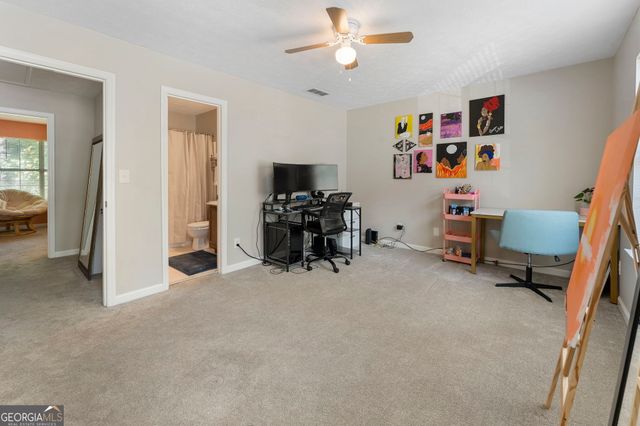 1104 Huntington Trace SE, Smyrna, GA 30082