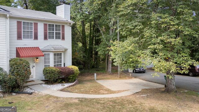 1104 Huntington Trace SE, Smyrna, GA 30082