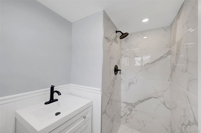 30 Yale Street, Port Jefferson Station, NY 11776