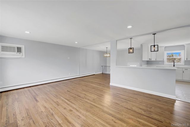 30 Yale Street, Port Jefferson Station, NY 11776