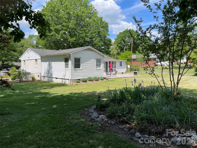 1748 Old West Lane, Gastonia, NC 28052