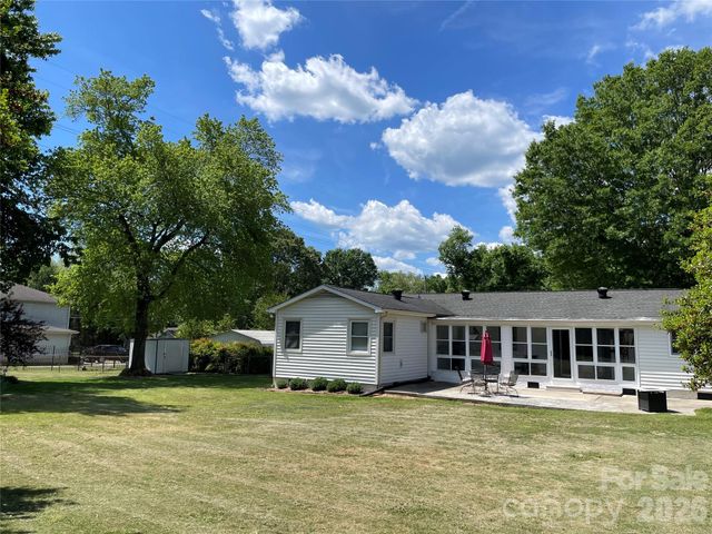 1748 Old West Lane, Gastonia, NC 28052
