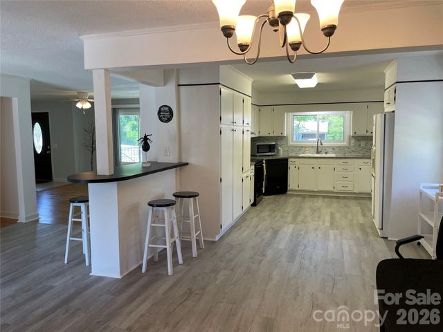 1748 Old West Lane, Gastonia, NC 28052
