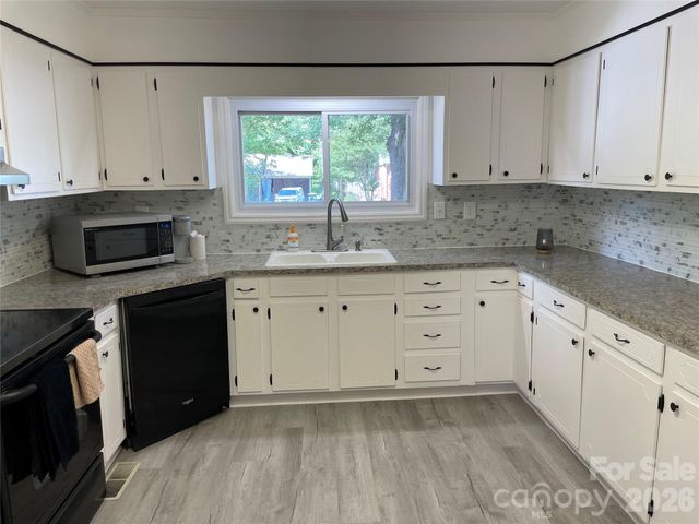 1748 Old West Lane, Gastonia, NC 28052