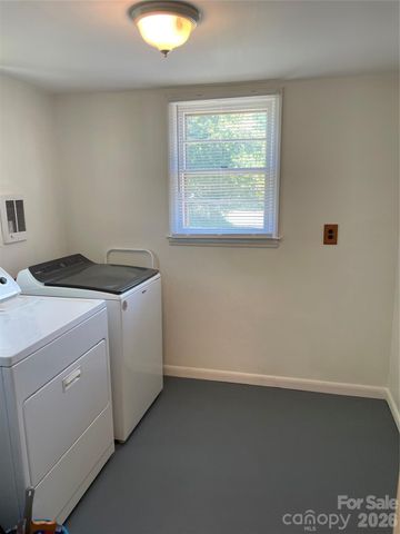 1748 Old West Lane, Gastonia, NC 28052