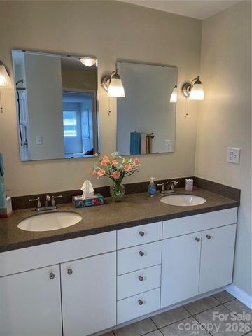 1748 Old West Lane, Gastonia, NC 28052