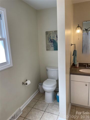 1748 Old West Lane, Gastonia, NC 28052