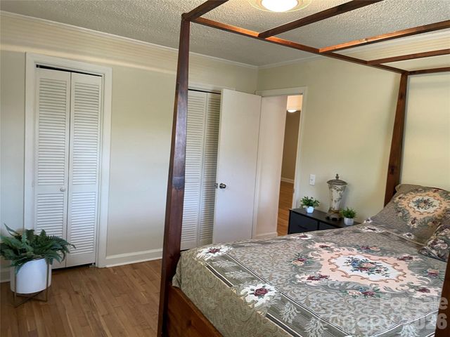 1748 Old West Lane, Gastonia, NC 28052