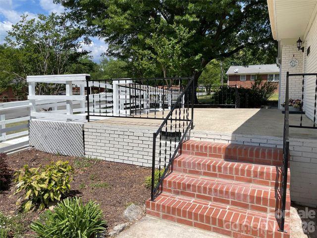 1748 Old West Lane, Gastonia, NC 28052