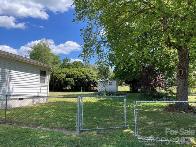 1748 Old West Lane, Gastonia, NC 28052
