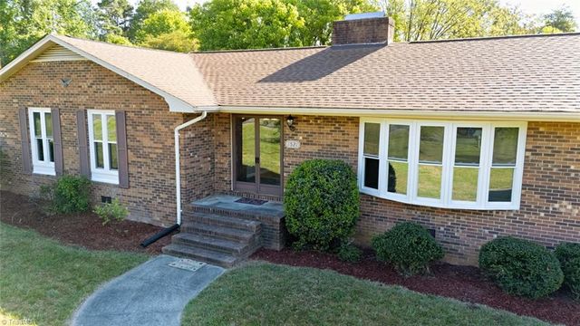 1521 N NC Highway 87, Elon, NC 27244
