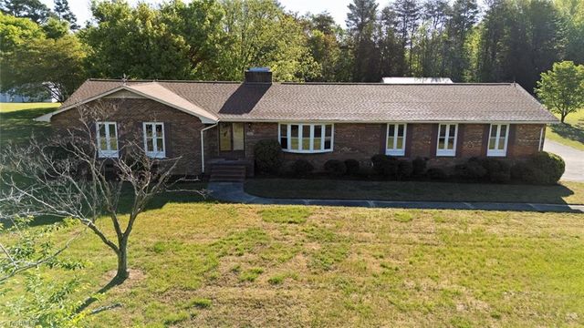 1521 N NC Highway 87, Elon, NC 27244