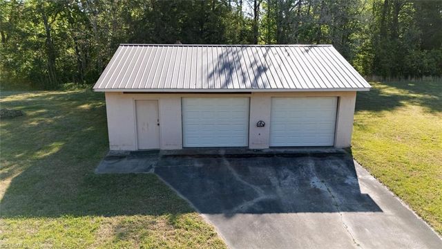 1521 N NC Highway 87, Elon, NC 27244