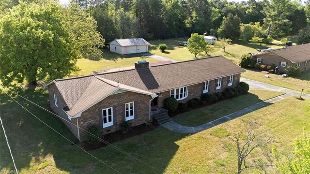 1521 N NC Highway 87, Elon, NC 27244